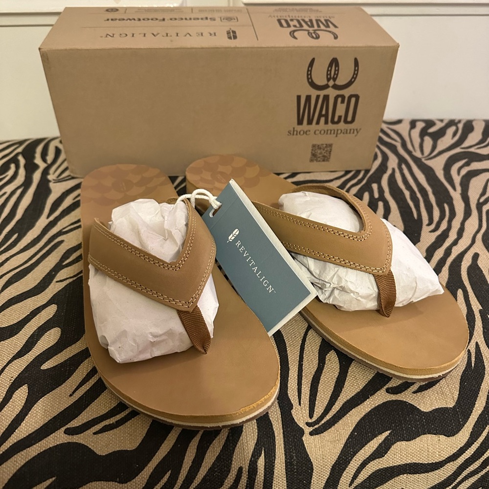 Waco Shoe Company Seaside Flip Women Size 11B